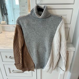 French connection Tri-color turtleneck chunky sweater. XS